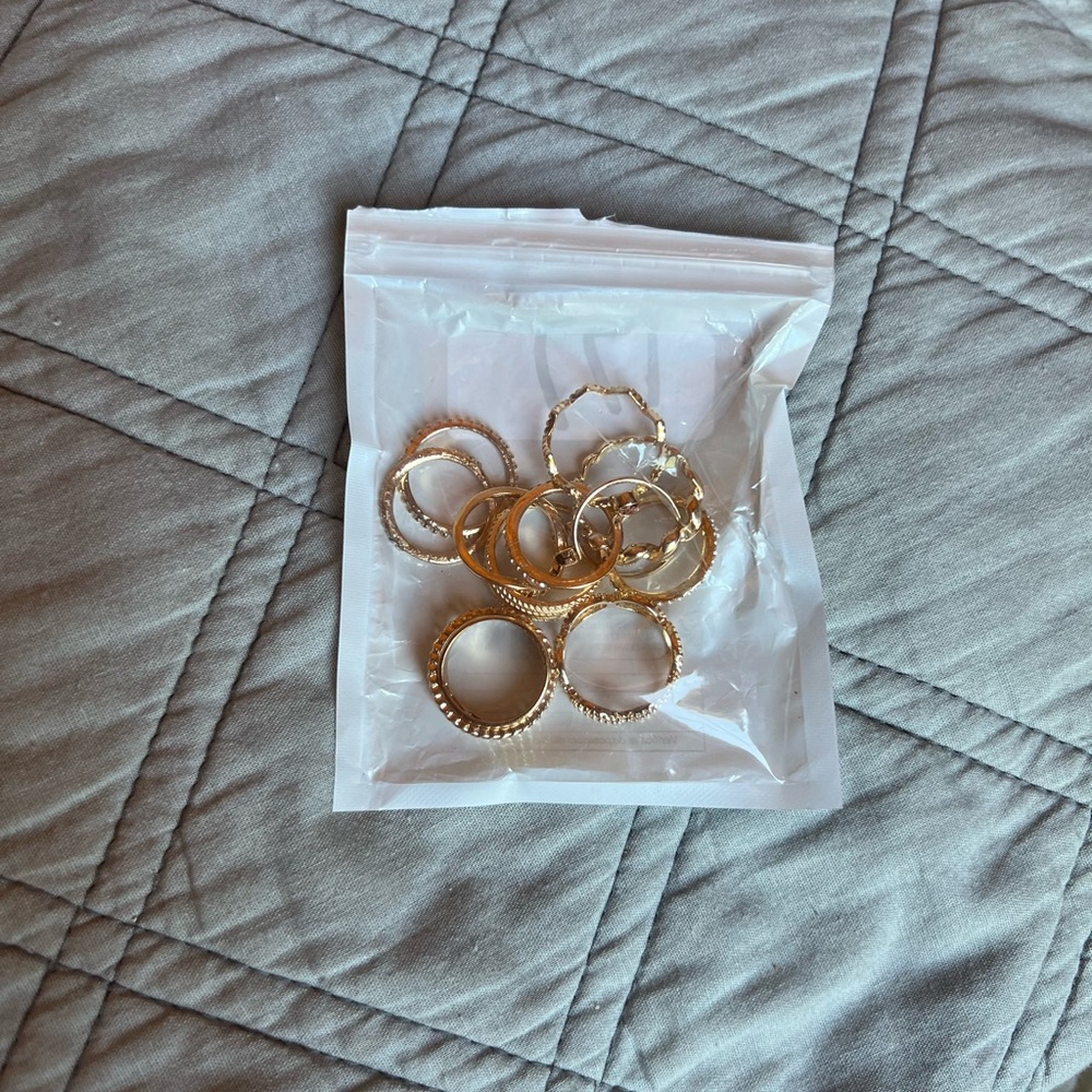 🌟Gold Assorted Rings🌟